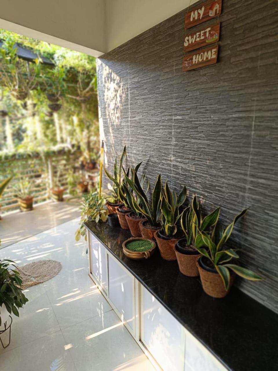 Chaithritha Ladies Homestay Thiruvananthapuram Bagian luar foto
