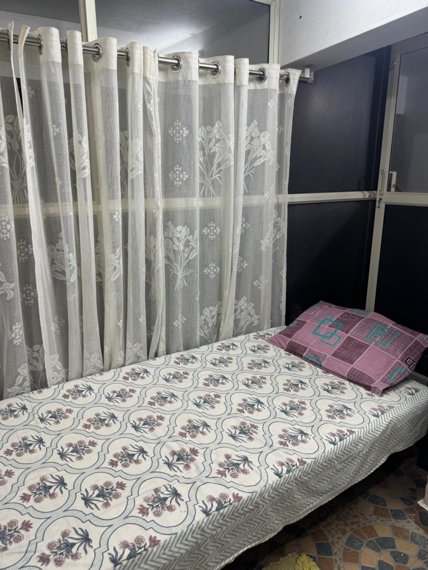 Chaithritha Ladies Homestay Thiruvananthapuram Bagian luar foto